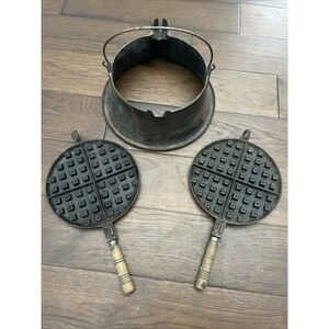 Antique Vintage Wagner MFG CO SIDNEY 1910 Waffle Iron Maker Base No. 8 Cast Iron